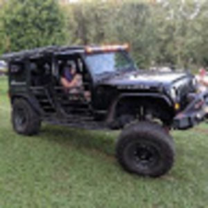 Meet your Posher, Kenz